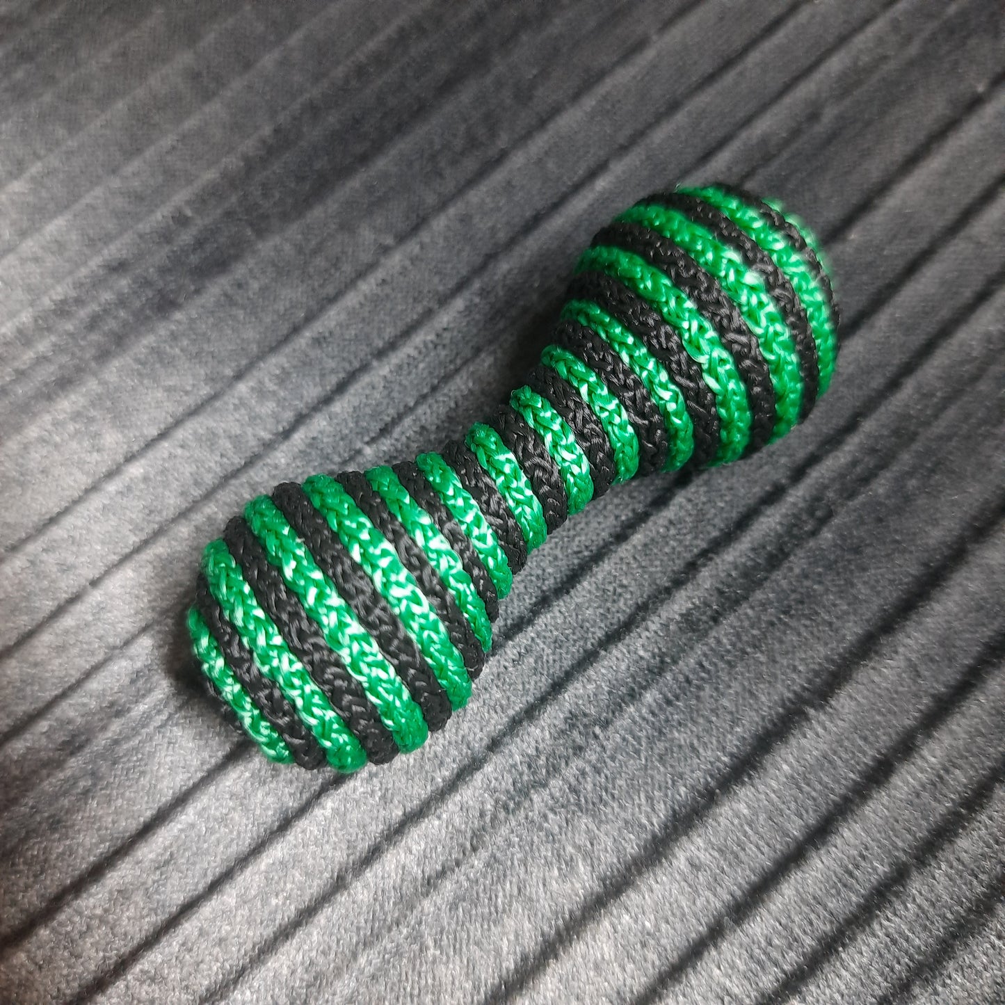 Knuckleroller "In a sweater"