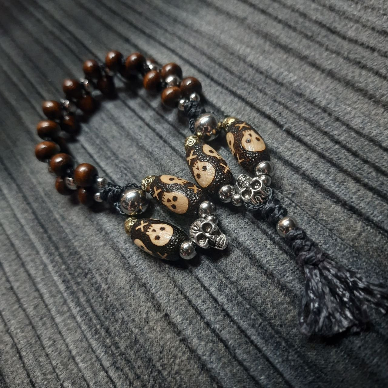 Handmade Wooden Chetki Skilltoy | Slavic Flip Rosary | Pocket Worry Beads for Hand "The Dark Soul of a Pirate"