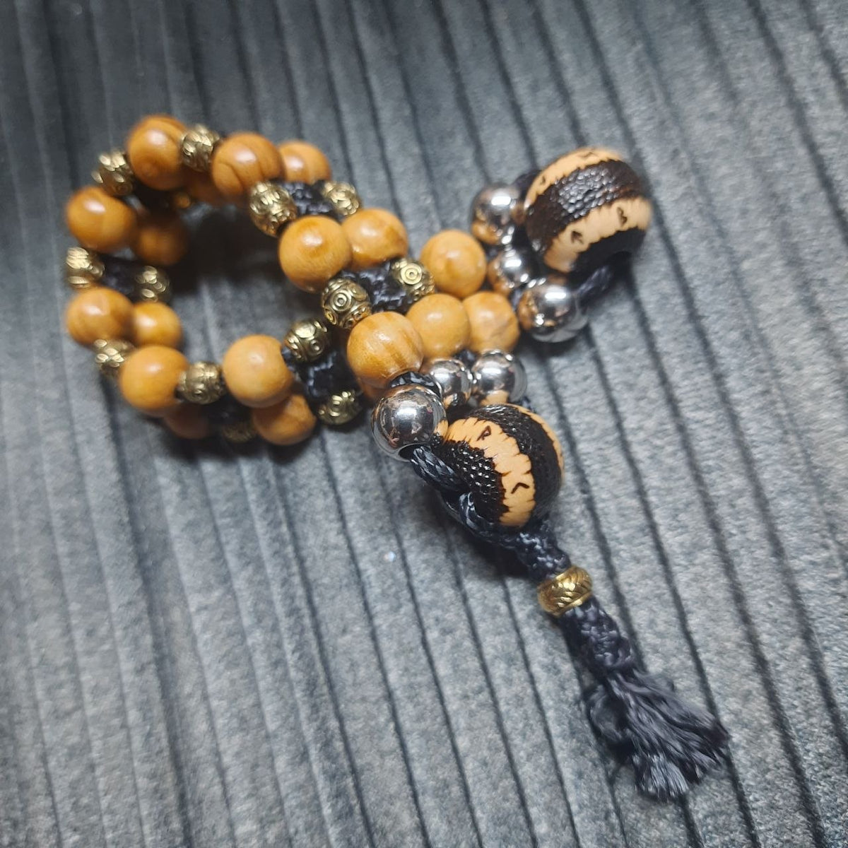 Handmade Wooden Chetki Skilltoy "Shalgorakht — Defender of the Rune Glade"      Slavic Flip Rosary | Pocket Worry Beads for Hand Dexterity