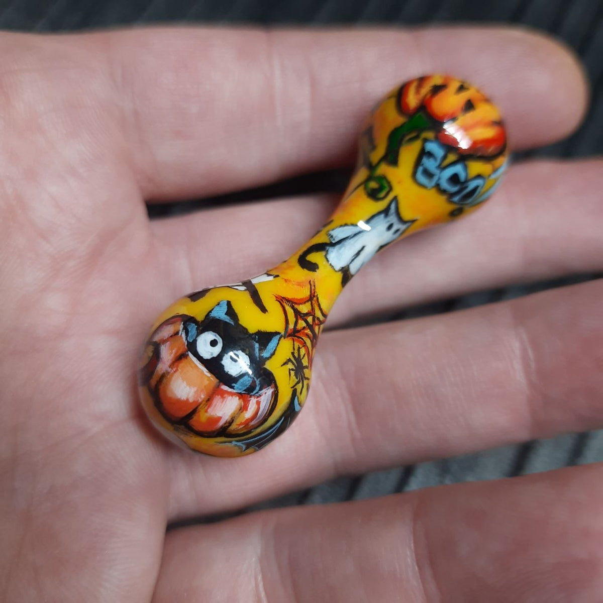Knuckleroller, hand-painted with paints + souvenir