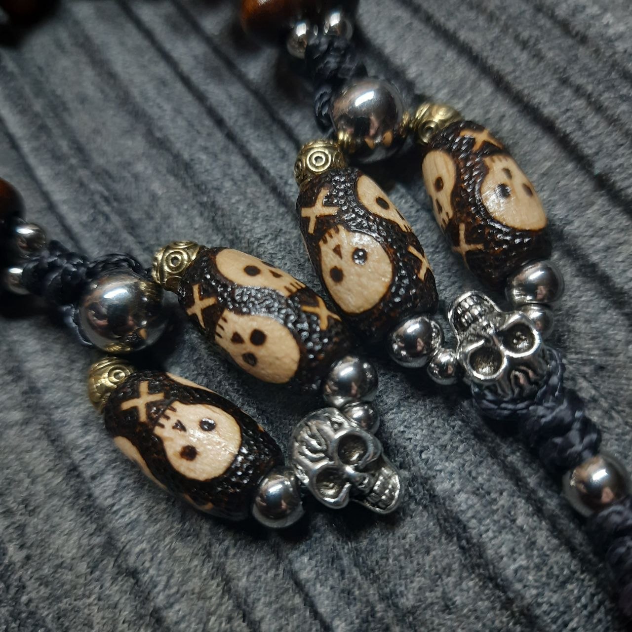 Handmade Wooden Chetki Skilltoy | Slavic Flip Rosary | Pocket Worry Beads for Hand "The Dark Soul of a Pirate"