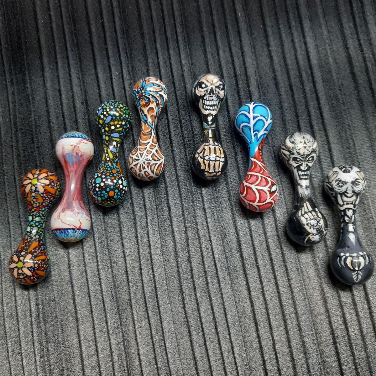 Knuckleroller, hand-painted with paints