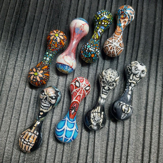 Knuckleroller, hand-painted with paints