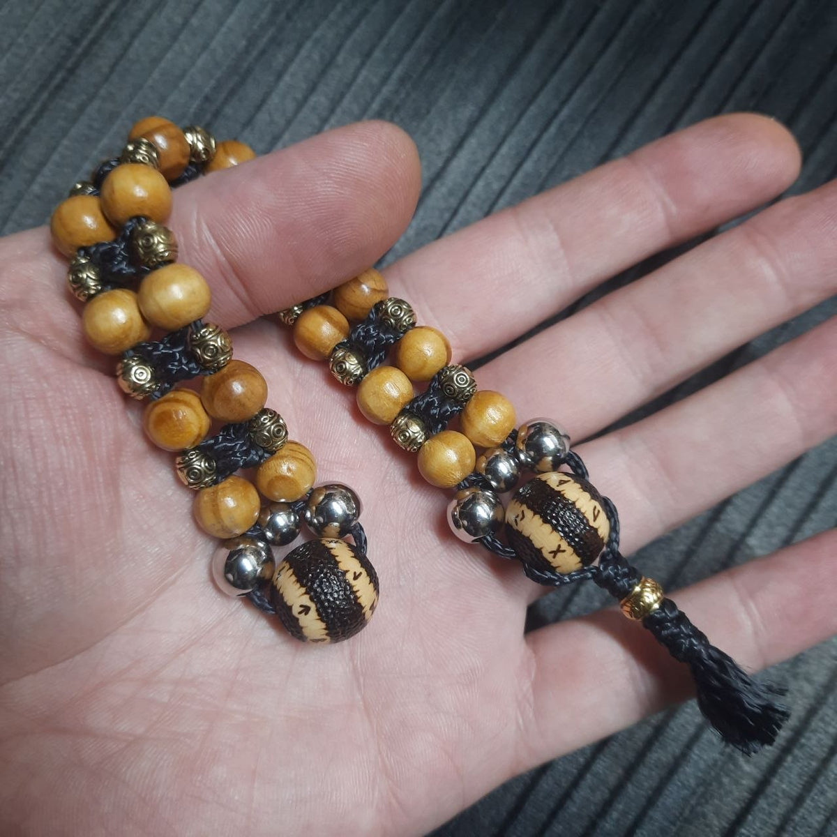 Handmade Wooden Chetki Skilltoy "Shalgorakht — Defender of the Rune Glade"      Slavic Flip Rosary | Pocket Worry Beads for Hand Dexterity