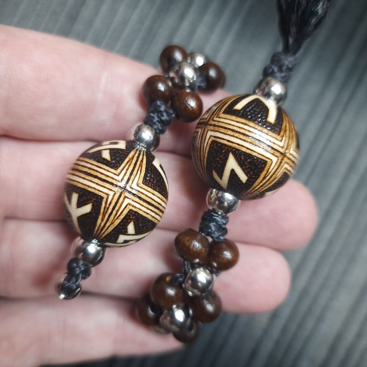 Handmade Wooden Chetki Skilltoy | Slavic Flip Rosary | Pocket Worry Beads for Hand "Futhark's satellites"