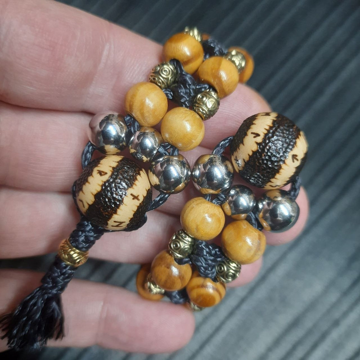Handmade Wooden Chetki Skilltoy "Shalgorakht — Defender of the Rune Glade"      Slavic Flip Rosary | Pocket Worry Beads for Hand Dexterity