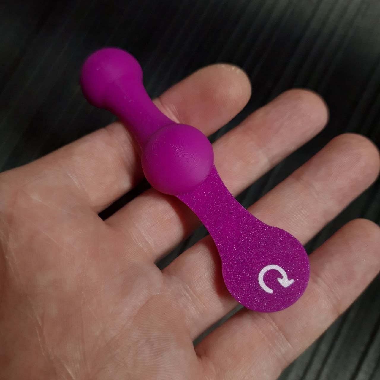 Knuckleroller - slider "Decision making", magnetic fidget.