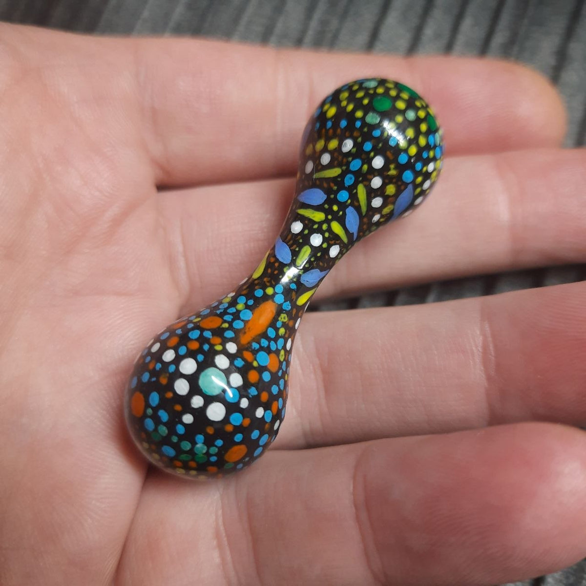 Knuckleroller, hand-painted with paints