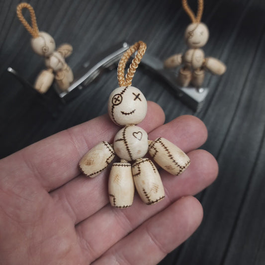 Pocket buddy Wooden keychain magnetic "Voodoo doll: smile" antistress, fidget, pocket friend (SKU: 240136)